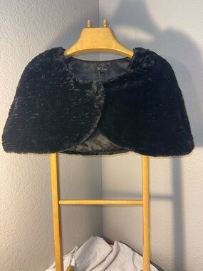 BCX Dress faux fur shrug